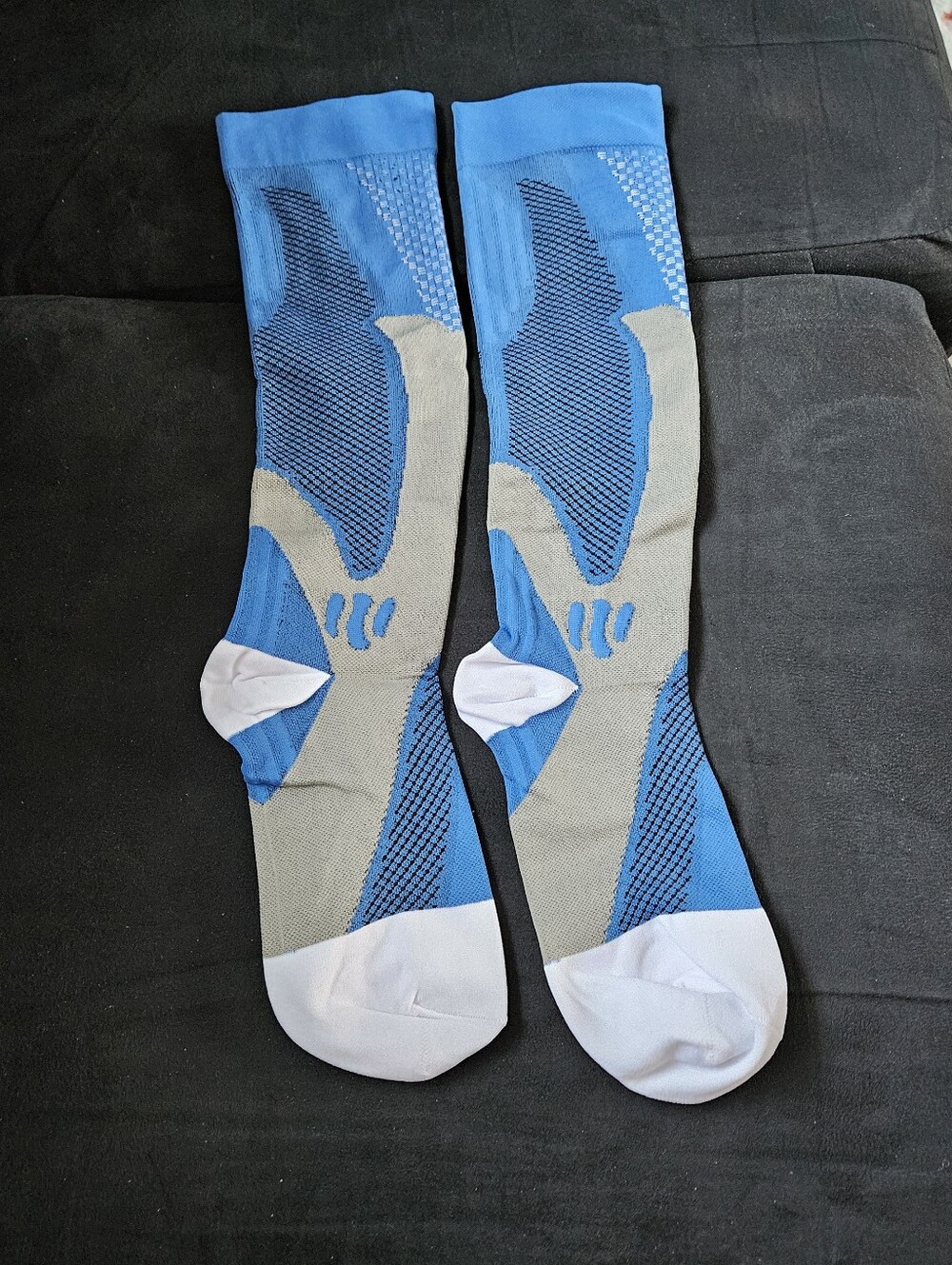 NWOT Size Large/XL Full Calf Compression Socks